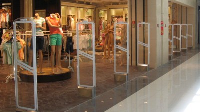 Clothing stores anti-theft solution